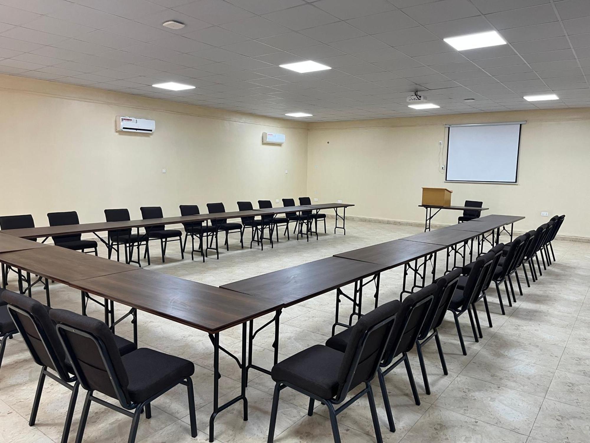 Adis Hotels Prime Ibadan Esterno foto