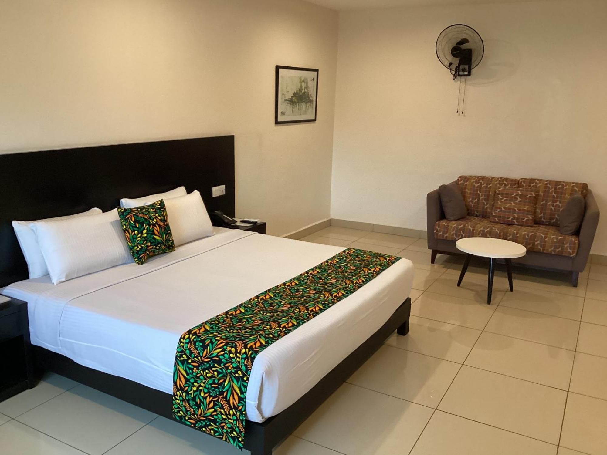 Adis Hotels Prime Ibadan Esterno foto