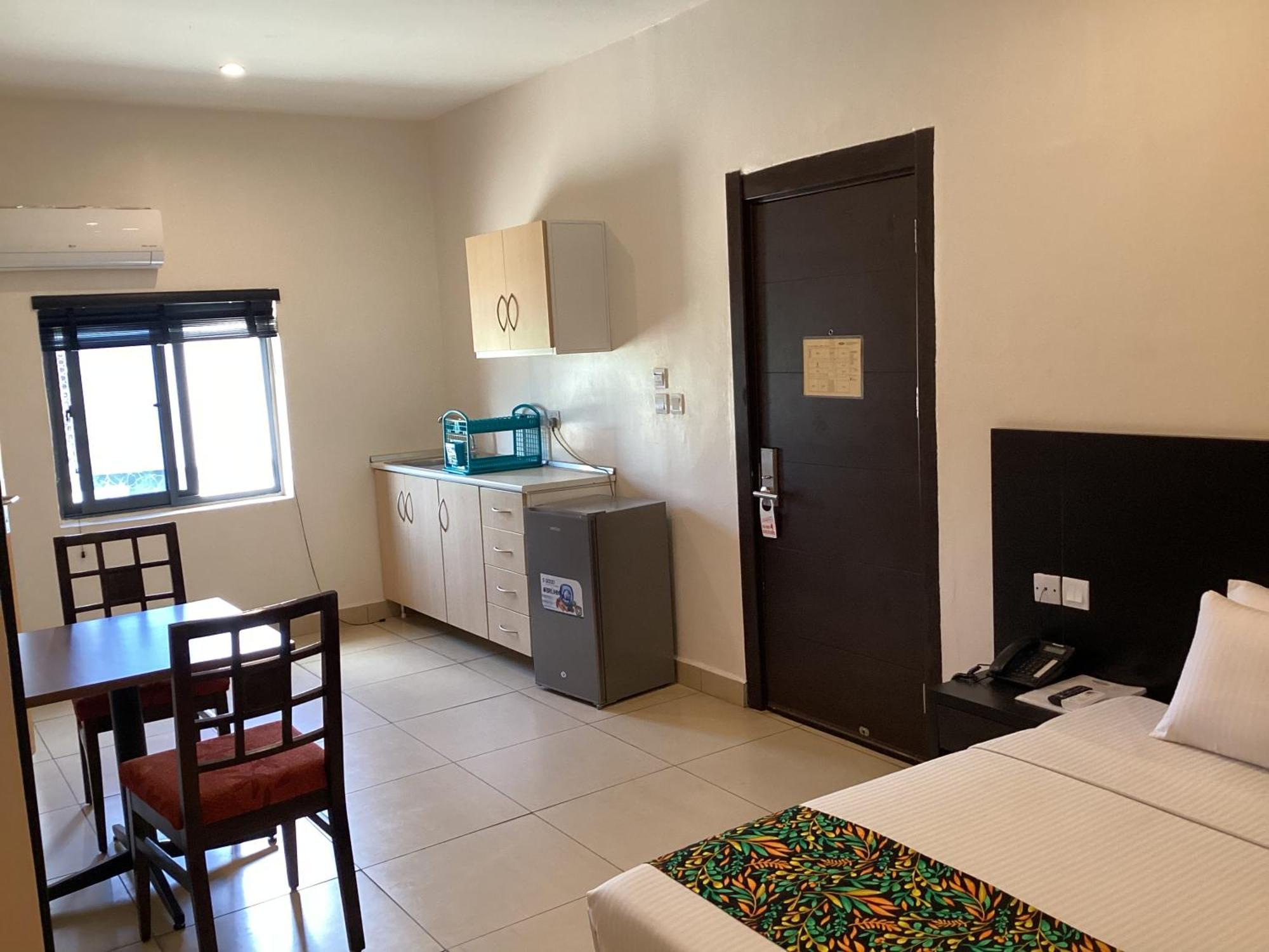 Adis Hotels Prime Ibadan Esterno foto