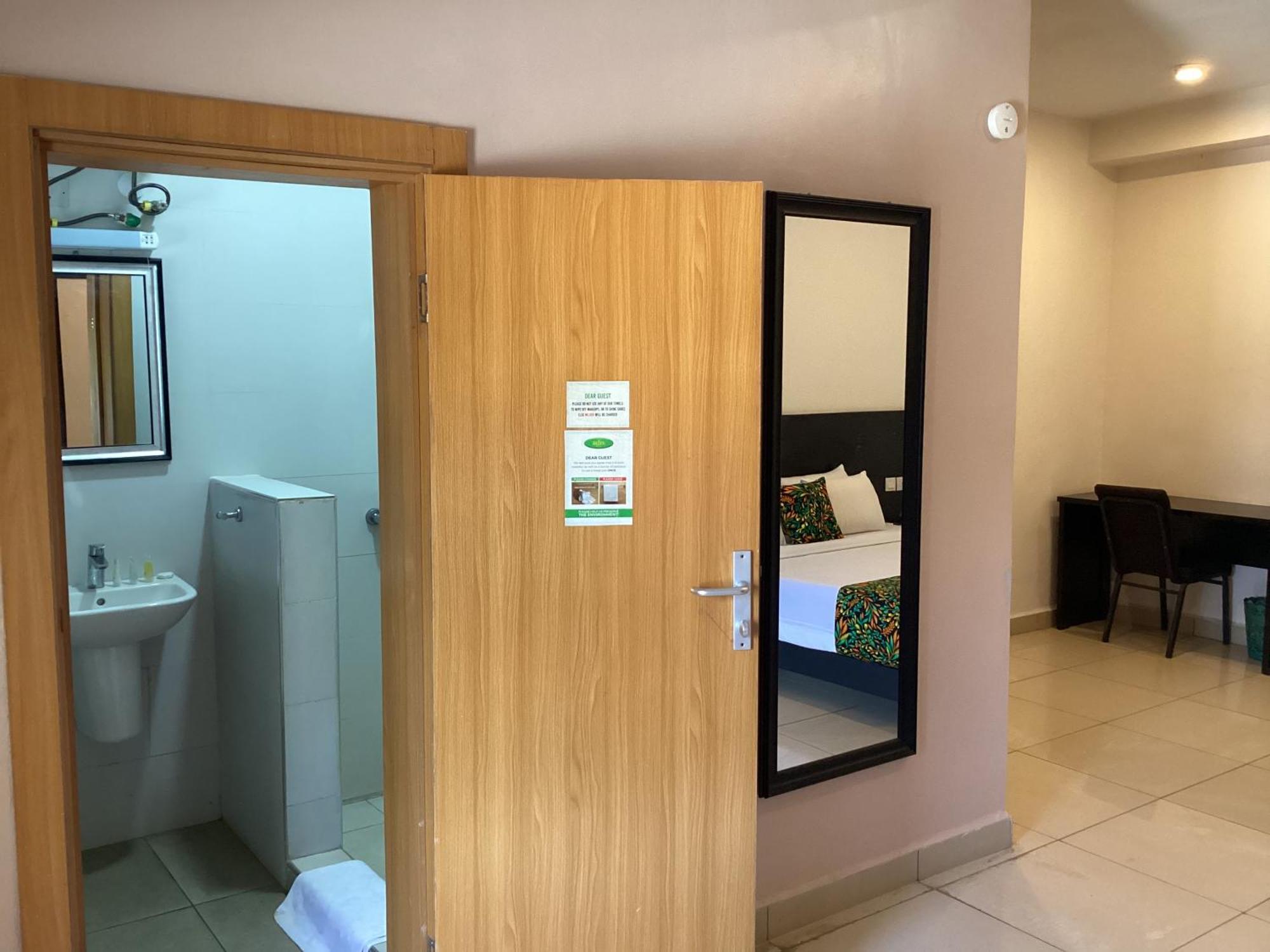 Adis Hotels Prime Ibadan Esterno foto