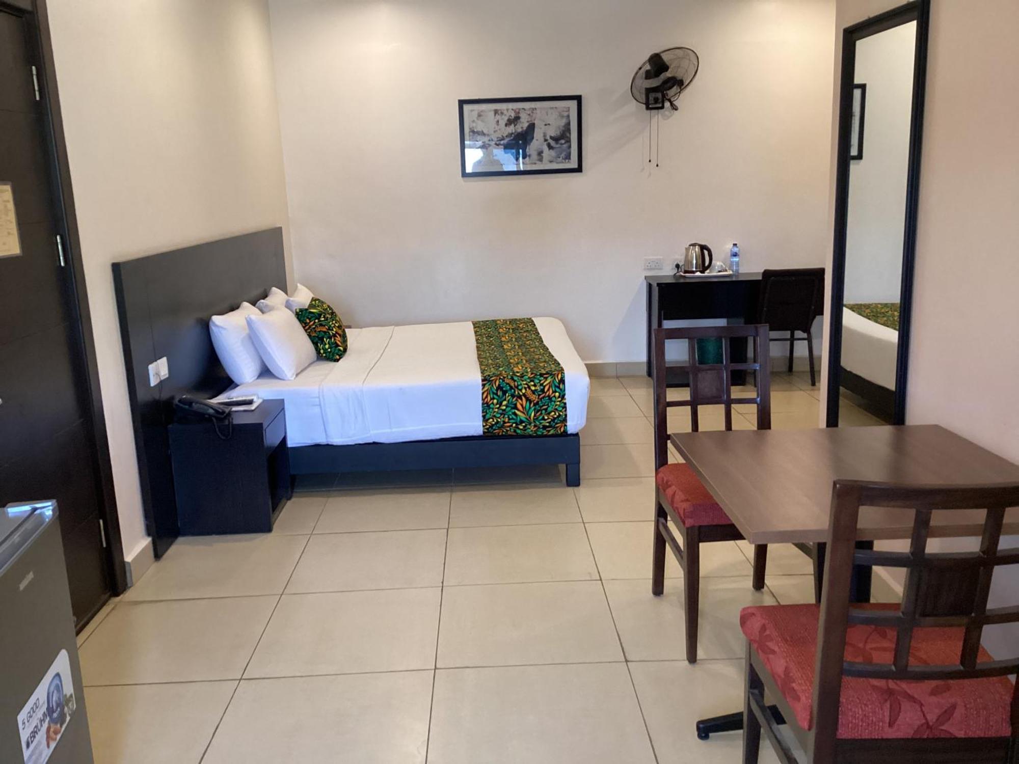Adis Hotels Prime Ibadan Esterno foto