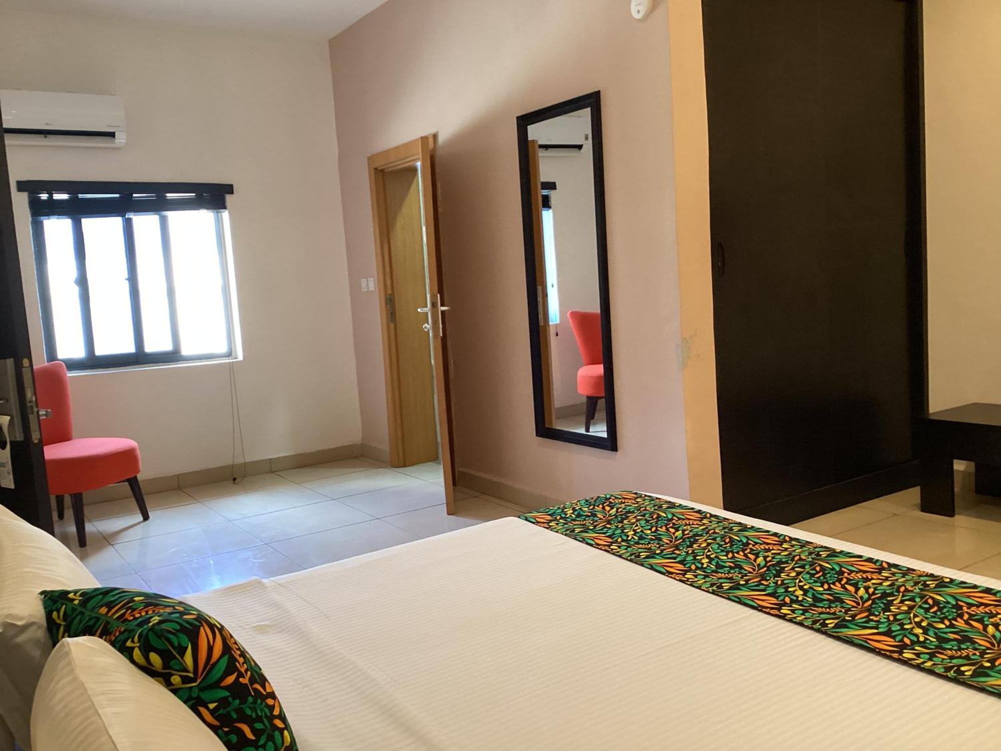 Adis Hotels Prime Ibadan Esterno foto