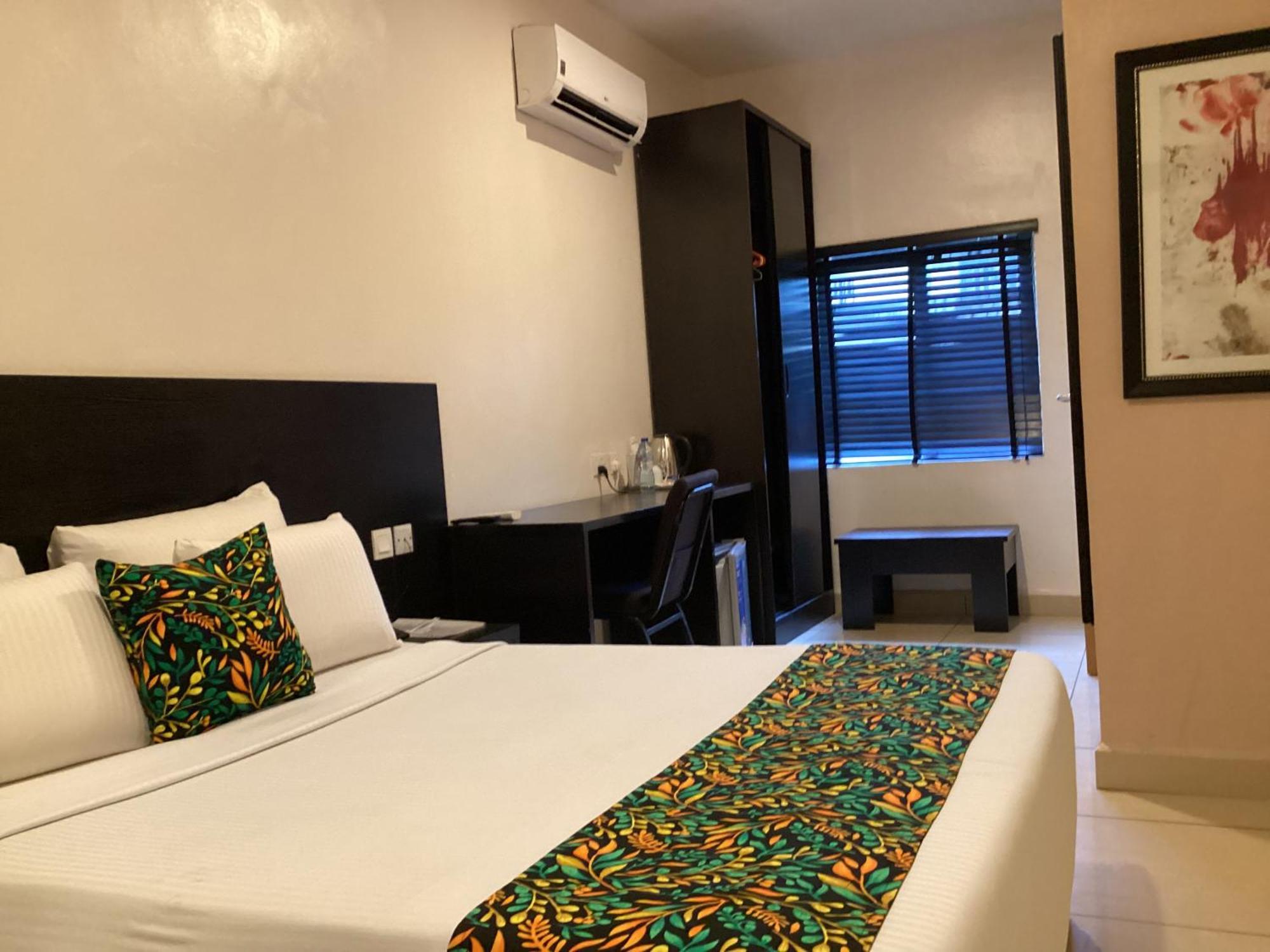 Adis Hotels Prime Ibadan Esterno foto