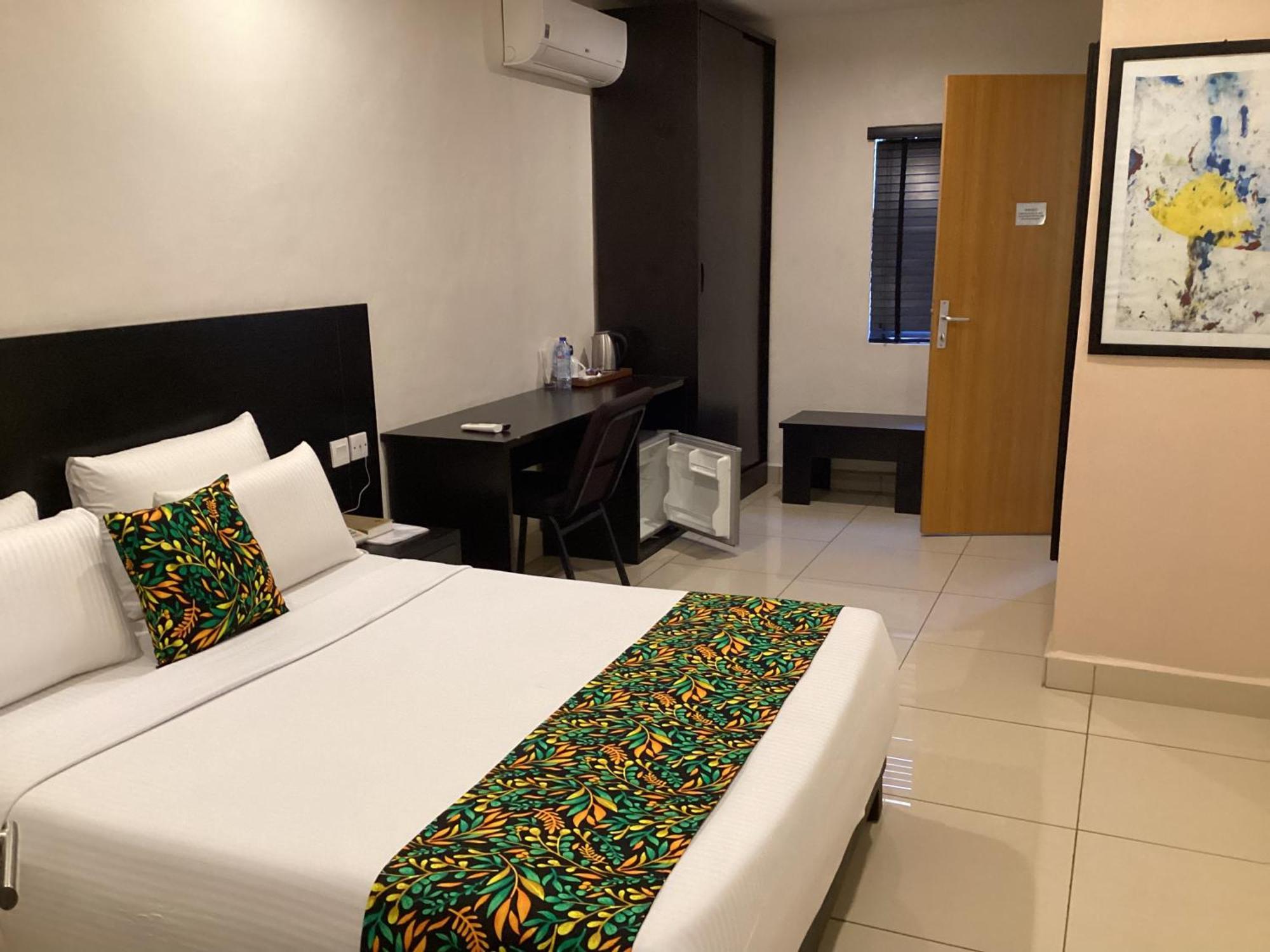 Adis Hotels Prime Ibadan Esterno foto